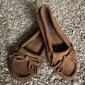 Minnetonka moccasins brown suede size 7